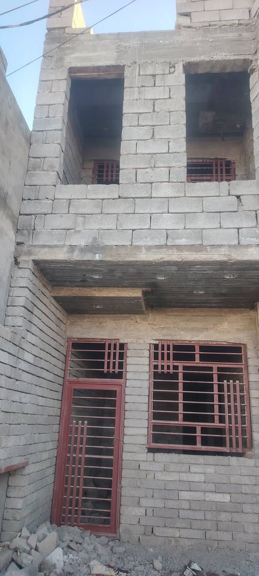 هيكل للبيع

دوانم المعمل

150 متر 

طابقين وبيتونه 

معزول الفوگ عن الجوه درج خارجي

كل طابق غرفتين وباقي التفاصيل كامله
شغله حلو شغل جناي
للأستفسار  ***********
