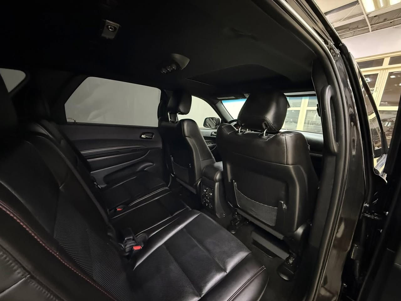 السلام عليكم 
دوج دورنكو 2023 
صبغ اربع قطع 
مواصفات GT فول 
العداد 16 الف
تصليح درجة اولى 
مرقم سليمانيه 
العنوان ديوانية 

السعر 245 ورقه
للاستفسار اتصال ع الرقم 
*********** 
بيع فقط
