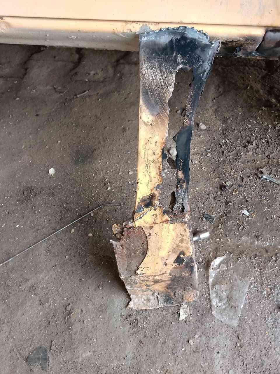 السلام عليكم ورحمه الله وبركاته وسمكره باداره حسين
السمكري
 المكان ميسان حي زهراء مقابل بانزين خانه وهاذ رقم الهاتف اسياء فقط رصيد***********
 الثير فقط واتساب***********
