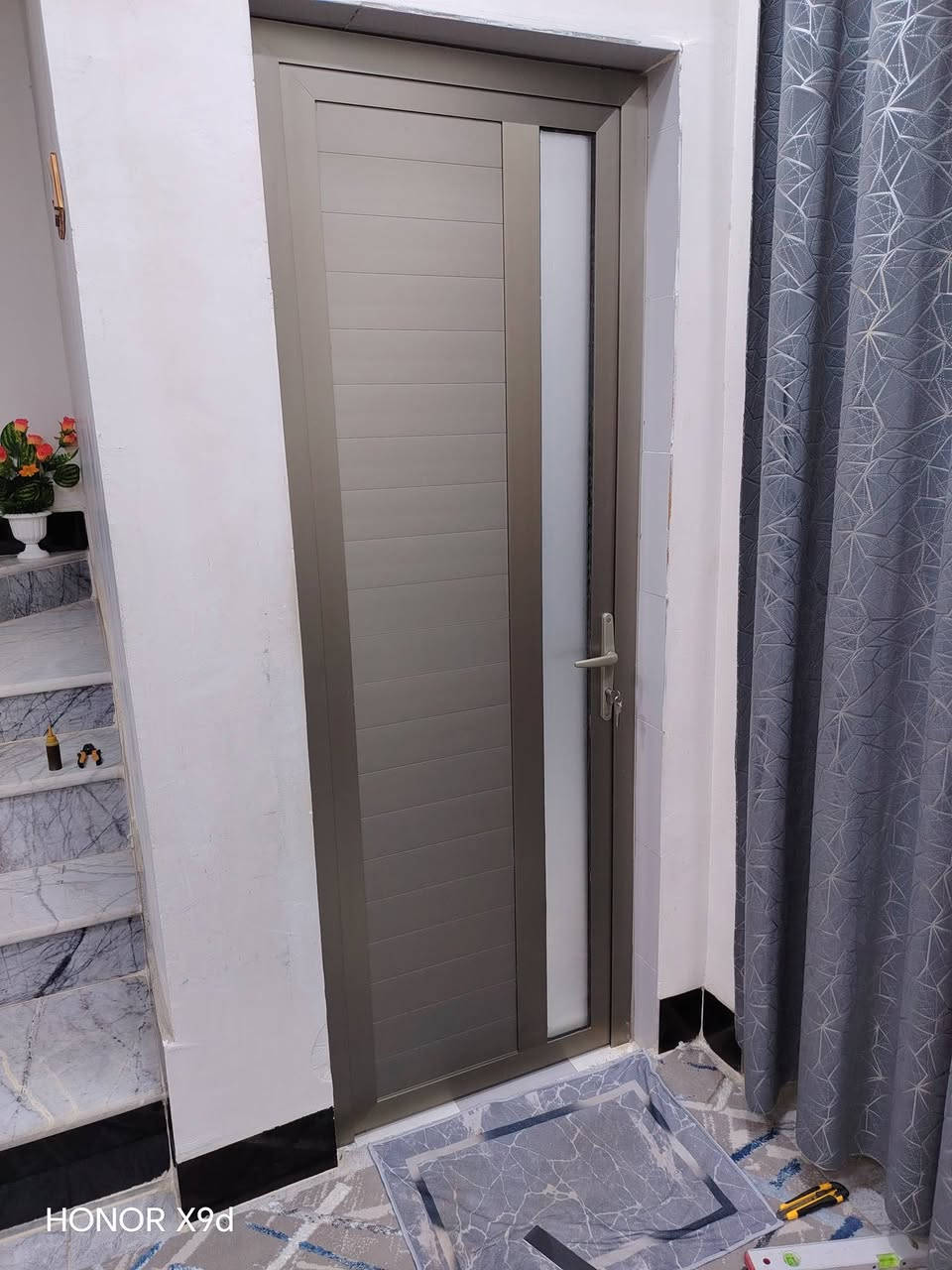 السلام عليكم
جزء من عملنا نتمنى ان ينال اعجابكم..
أبواب المنيوم G4. 5 مسح تركي
                 G7. 5 مقوس تركي.
للطلب والاستفسار *********** واتساب أو اتصال
بأدارة سيروان الجبوري..
