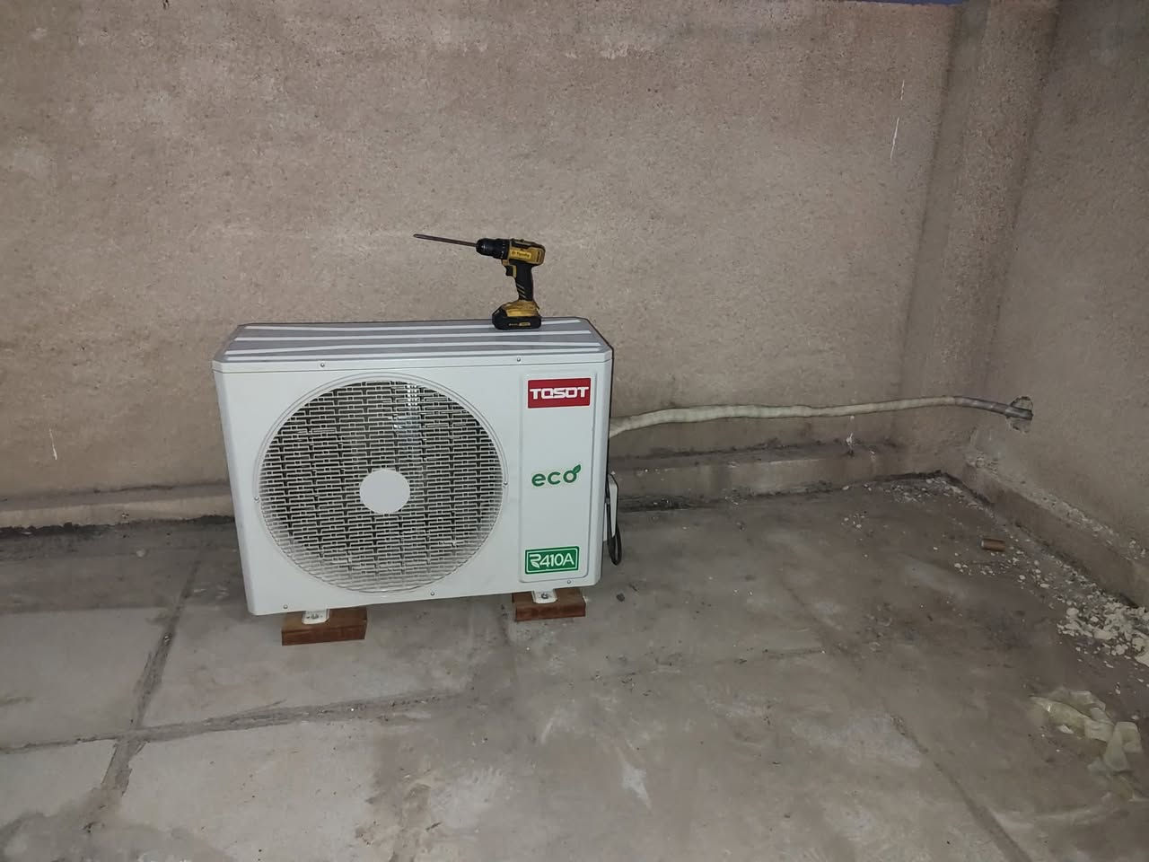 ‏لصيانه وتنصيب جميع انواع اجهزة التبريد. 
‏
‏                   سبالت .  ثلاجات .  مجمدات
‏
‏  صيانه عامه.                   ضمان في العمل ⭐️.                                              
‏
‏ورشاتنا متنقله  بأنسب الاسعار   
‏
‏ يوجد غاز تبريد      الاصلي R22 R410                      R134                                             
‏
‏اذا كنت تريد تنصيب او صيانة او تنظيف 
‏
‏ما عليك سوى الاتصال        
‏                                                    
‏        ***********
‏
‏           او يمكنك مراسلتنا عن طريق الواتساب
