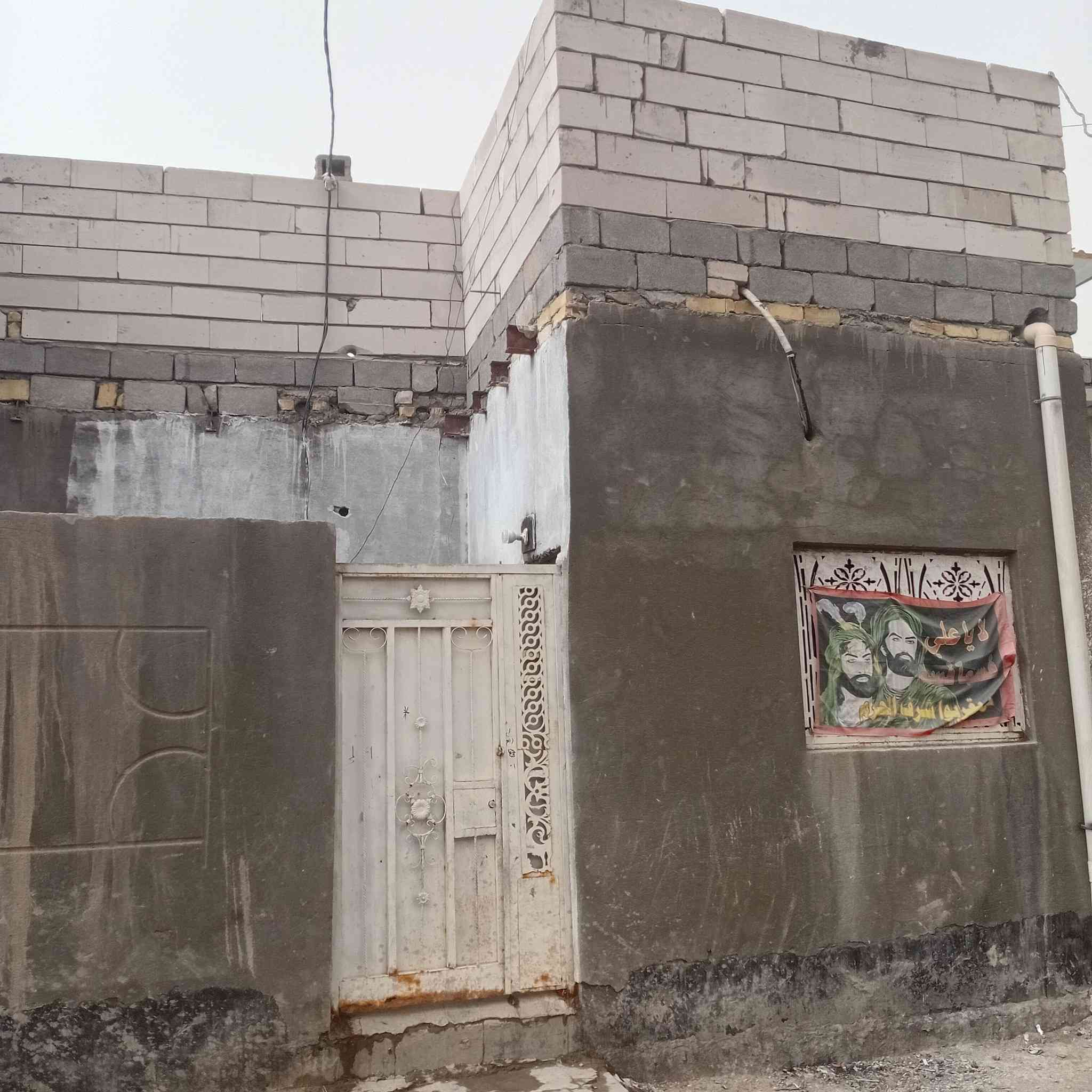 بيت للبيع حمدان قرب معمل الشيخ وقف سني ١٠٠م ***********
