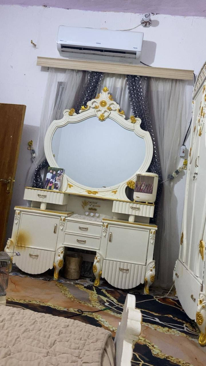 غرفه للبيع صاج عراقي تصميم تركي نضافه 90% كامله الغراضها مكانها ميسان قضاء الميمونة ***********
