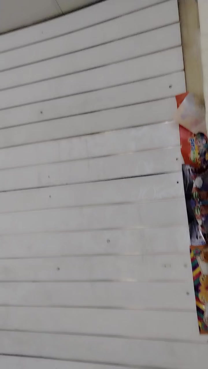 بلاش بلاش بلاش
تصفية غراض محل كامل للبيع
ميز ورفوف و بورد خشب و منزع ملابس تركي بابين
واشياء اخرى مكاني كركوك الماس
للاستفسار راسلنا على الخاص وتدلل


**إذا كنت صاحب هذا الإعلان وتريد حذفه لأي سبب، رجاءا أرسل رسالة إلى الدعم الفني**