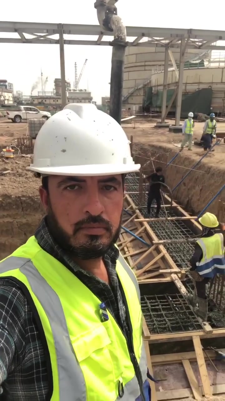 جمعة مباركة ومملوءة بالخير والرزق على الجميع.. 🕌✨
​من قلب العمل والمواقع، كوادر محمد الفتلاوي للنجارة والتسليح تمسي عليكم بالخير. مستمرين بالإنجاز وبأعلى المواصفات:
​🏗️ ليش تختار كوادرنا؟
​النجارة: قوالب خشبية هندسية، استقامة بالصب، ونظافة بالشغل لا يعلى عليها.
​التسليح: شد حديد وتسليح بأدق التفاصيل، نلتزم بالمخططات ونضمنلك المتانة والأمان.
​السرعة والإتقان: كادر متخصص وشغلنا يحجي عنا،
 شعارنا الأمانة بالعمل.
​🔨 بيت العمر يحتاج أساس صح.. وإحنا أهلها.
​📞 للحجز والاستفسار، اتصلوا بنا على:
***********
​#جمعة_مباركة #كوادر_محمد_الفتلاوي #نجارة_وتسليح #هياكل_خرسانية #بناء #شغل_نظيف #العراق #النجف
