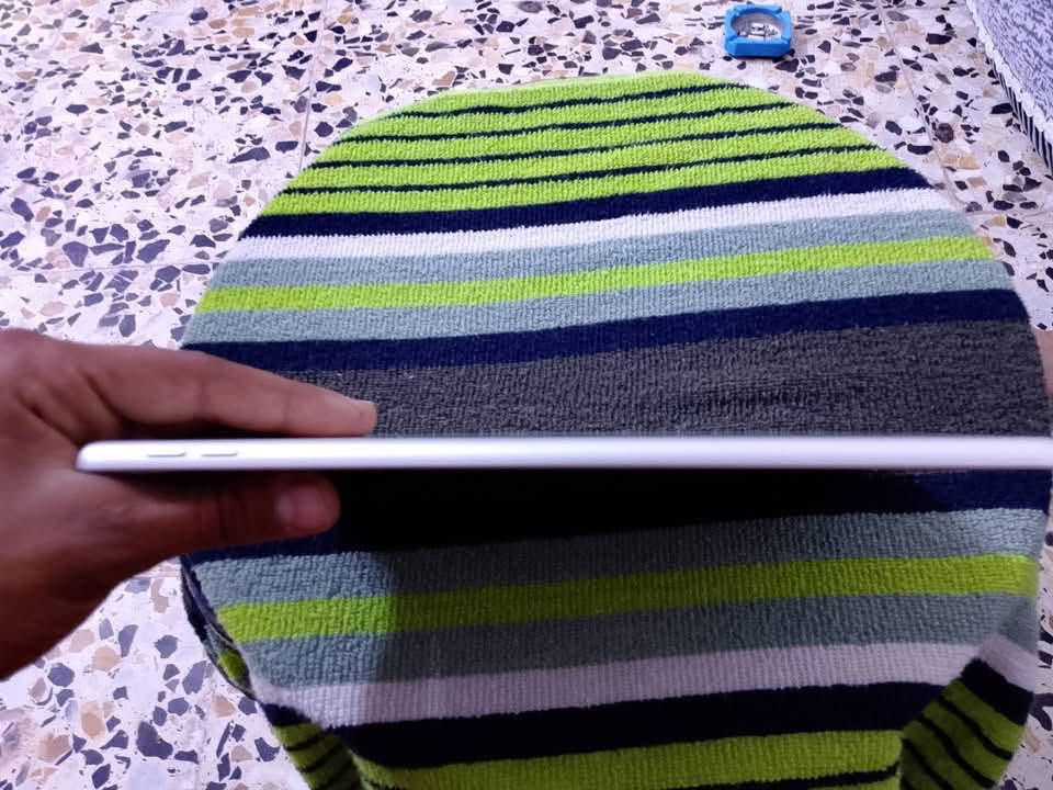 سلام عليكم ايباد 9 الايباد نضافه 100/100 سلفر لونه بي فقط طخه بلحافه مال كلاسه كلش صغيره ذاكره 64 بطاريه 91 نموذجM الايباد كامل ملحقاته حتى لزكات ابل موجودات بعدهن بلكارتونه سعره 235 وبي مجال بسيط مكاني بغداد البياع او مراوس ب ايفون 11 برو ماكس


**إذا كنت صاحب هذا الإعلان وتريد حذفه لأي سبب، رجاءا أرسل رسالة إلى الدعم الفني**
