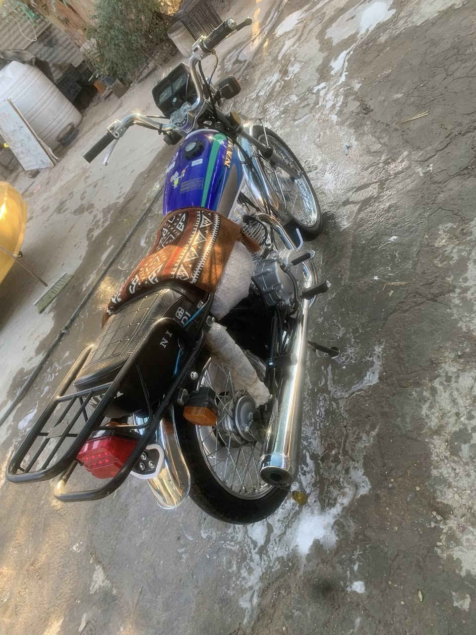 السلام عليكم درجة للبيع نامه امتياز موديل 25 دراجه نضيفه سعر 600مكاني حله طهمازيه ***********
