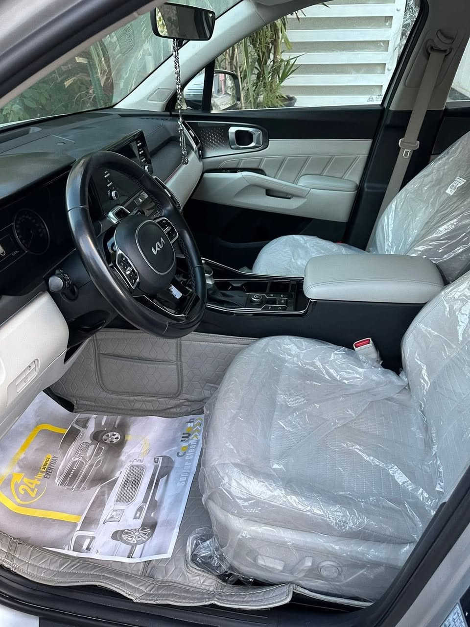 السلام عليكم سورنتو موديل 23 خليجي مكفوله كفاله عامه كفاله حته من الشخط سياره جديده السياره فول مواصفات مكينه 2500 اربعه سلندر ميحتاج اذكر مواصفات معروفه الفول  مكاني بغداد البلديات رقم اربيل شركت تاج البنوك الالق  السعر جداً مناسب ***********
