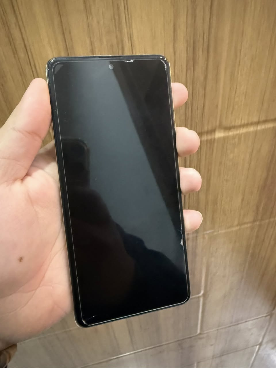 السلام عليكم 
تلفون للبيع A70
جهاز نضيف كلشي ممبدل بي  
بغداد الدوره للأستفسار خاص 
***********
