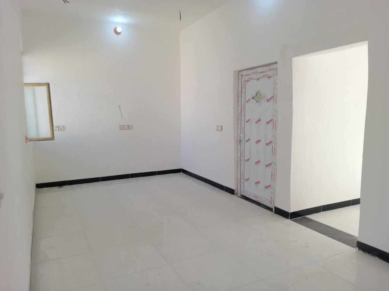 على بركة الله
دار للبيع
المنصوريه شارع مفروشات اياد
المساحه ١١٠ متر بناء جديد
غرفتين _صاله _صحيات
السعر ٤٥ مليون
للاستفسار ***********
