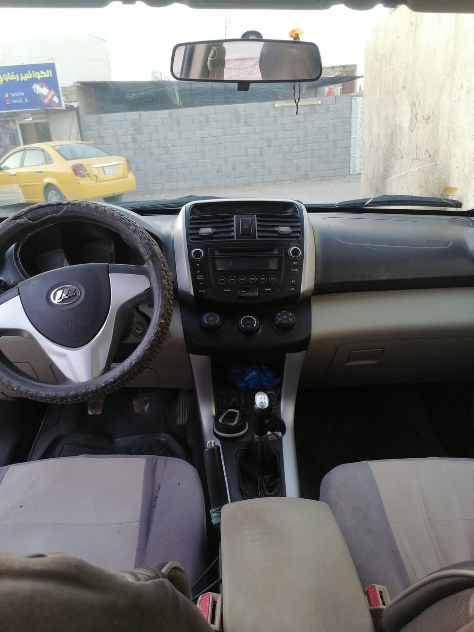 ليفان أكس 60 موديل 15 مكينه 2000 سياره جاهزه السياره بسمي مداور ثاني يوم تخم تاير تبريد حداديه كله جاهزه السياره خير من الله  السعر 65وبيه مجال لشراي ألاستفسار ***********
