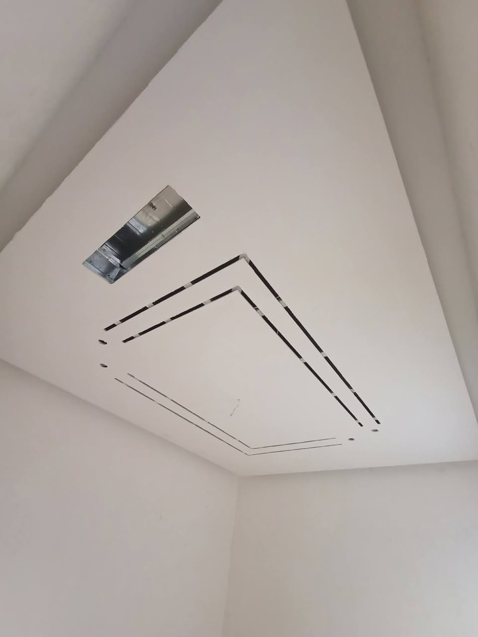 سلام عليكم
جميع الديكورات جبس بورد

مواد وعمل  تركيب وطلس وصبغ
سعر المتر 16$

شغل نضيف ودرجة اولى

صبغ بيوت ومحلات صبغ شبابيك ابواب

عمل مانع الرطوبه سقوف ثانويه 

***********
