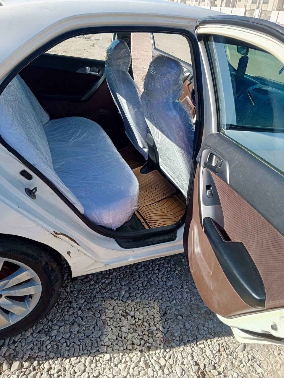 كيه سيراتو موديل 2010 بيه بنيد امبدل هذني الطخات السعر 88 بيه مجال ***********
