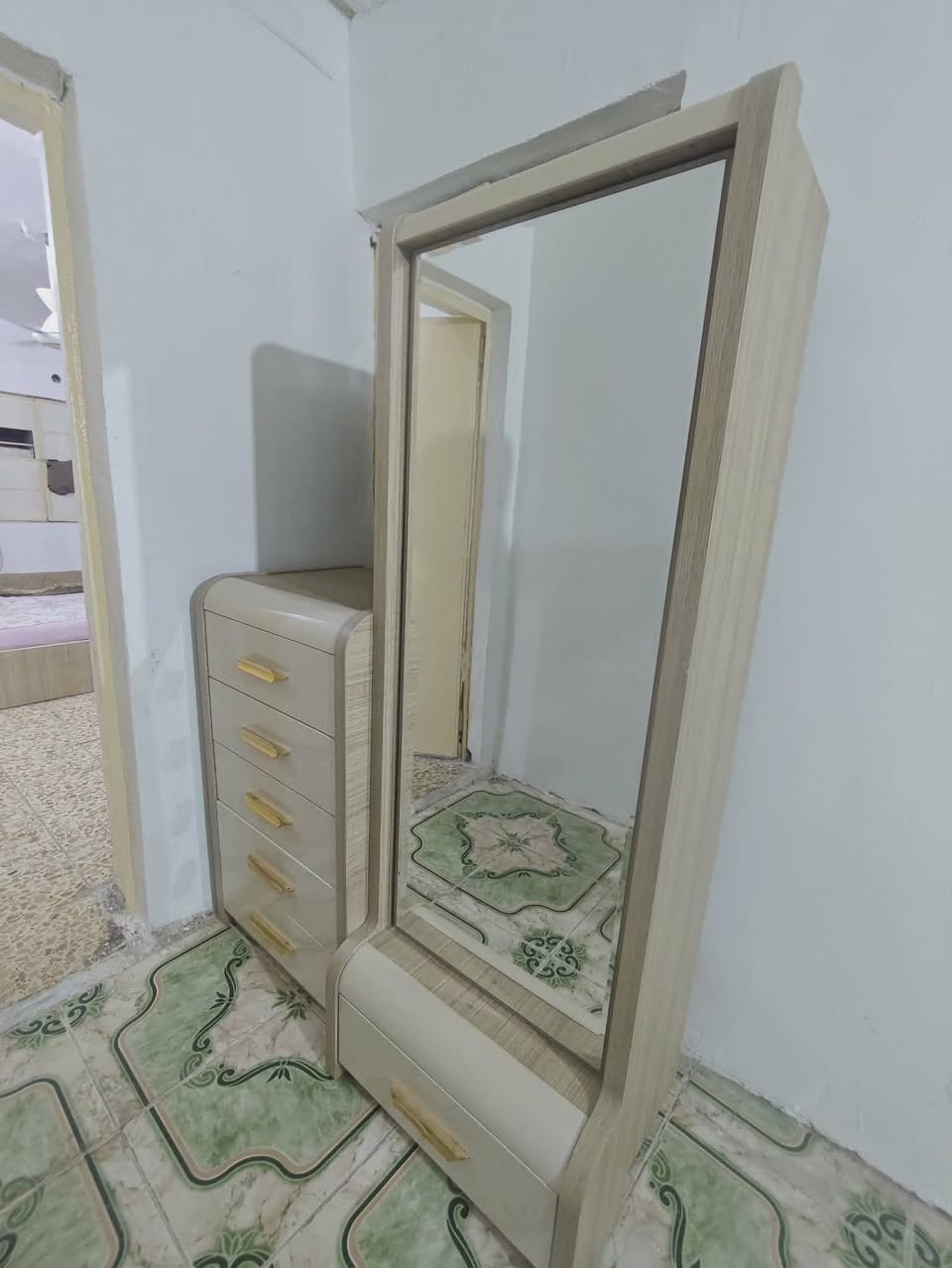 السلام عليكم غرفه أخت الجديده للبيع بمليون و400وبيها مجال المكان بغداد الحريه


**إذا كنت صاحب هذا الإعلان وتريد حذفه لأي سبب، رجاءا أرسل رسالة إلى الدعم الفني**