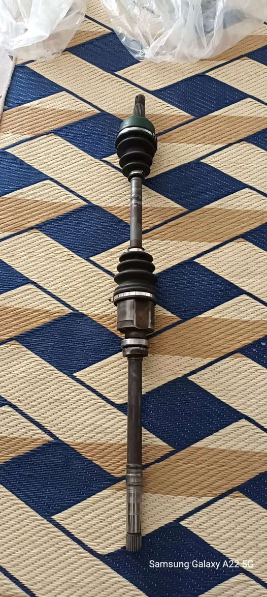 سلام عليكم درايم صوب الطويل سمند 2010 زوج لافتات زنون ثنين وياه الايت مال تفصيخ  السعر 60 قفل رقم  *********** مكاني نجف حي الميلاد
