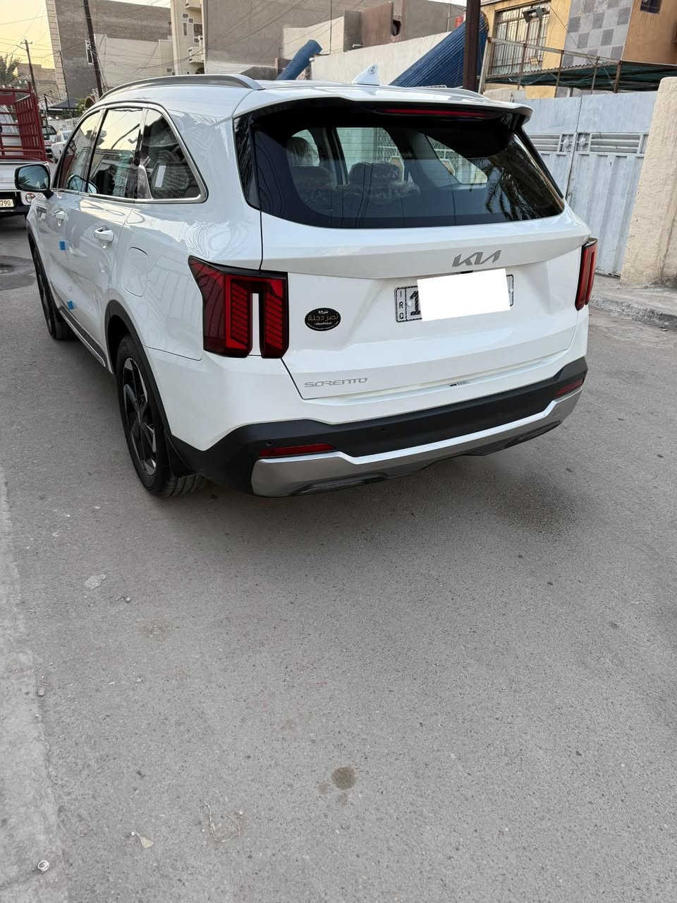 السلام عليكم 
سورنتو موديل 24 خليجي  
ضمان الشركة الدولية 
مكفولة كفالة عامة 
مواصفات معروفة 
محرك 6 سلندر 
ماشيه 18
ويل 19
رقم بغداد الجديد بسمي 
مكان السيارة بغداد 
السعر 318 
الاستفسار 
***********
