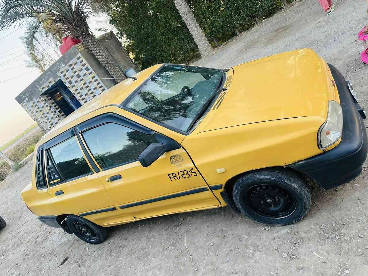 سايبه موديل 12.   رقم قاديه سنويه 
لغاية 31. مصفره من كلشي 

محرك وكير نضيفات. حداديه نضيفه تخم تاير 

كهربائيات كلهه شغاله. سياره جاهزه 

مكانهه ديوانيه السعر ..23 —

***********
