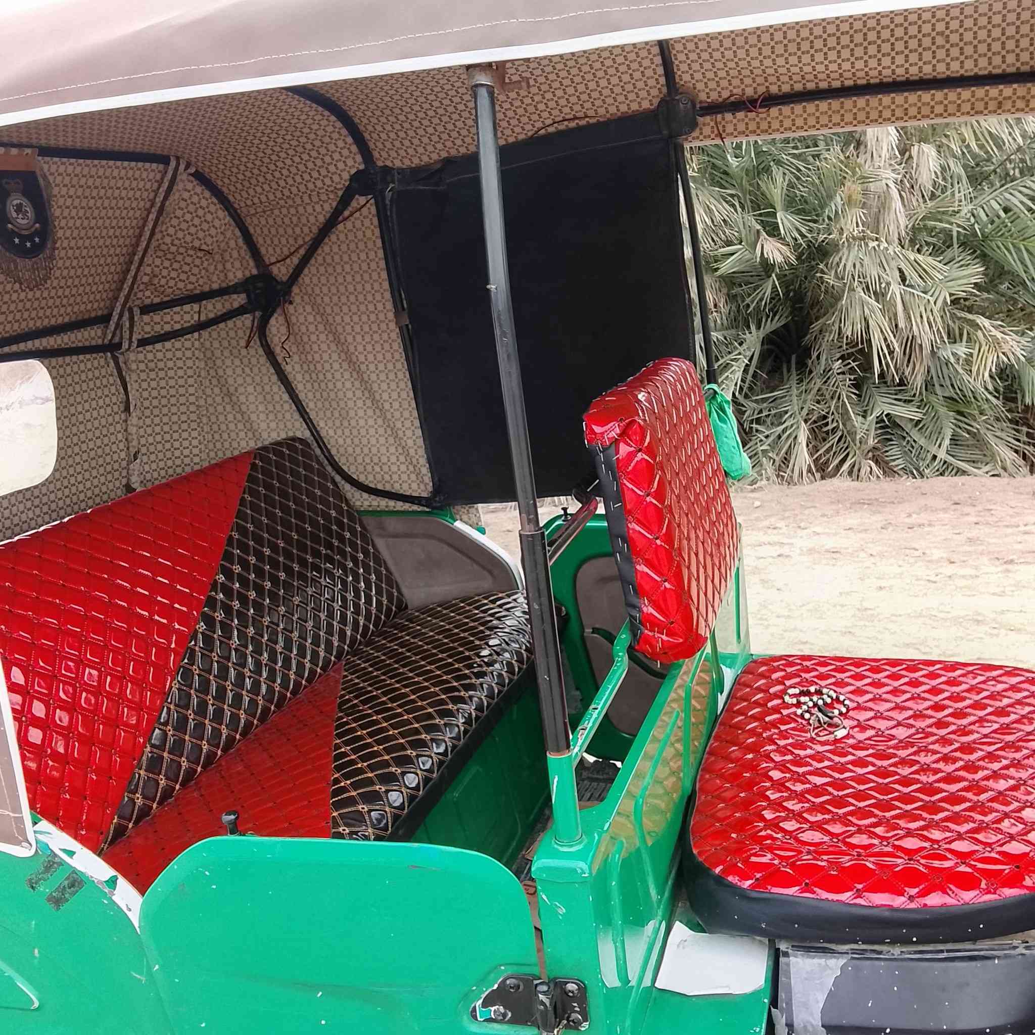 سلام عليكم تكتك للبيع موديل 2022 بكان البصره القرنه بني منصور ضربه بيها بلغد ومكينتها مفتوحه سعر 6700 شراي يتصل ***********
