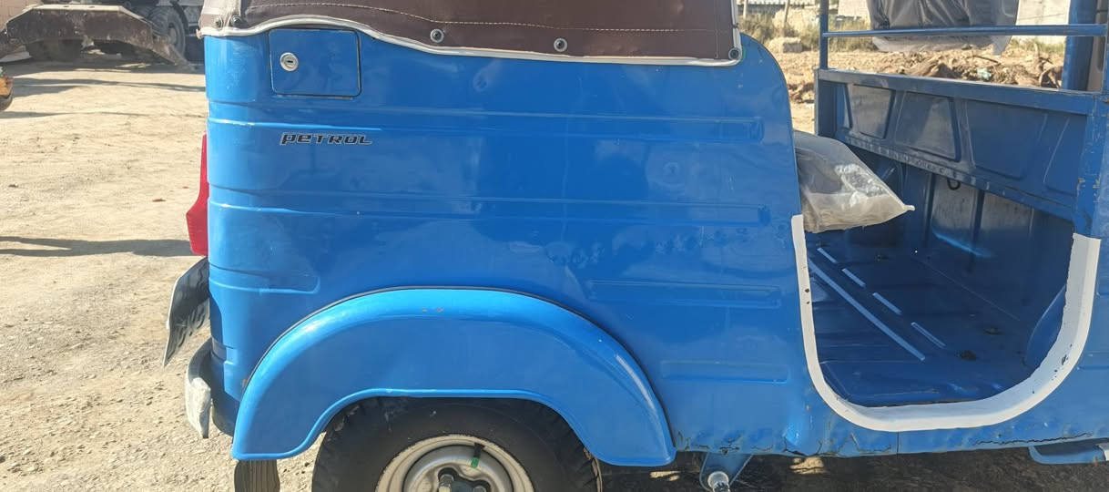 سلام عليكم تكتك 20مرقم للبيع العنوان ميسان ابو رمانه ***********شراي يتصل
