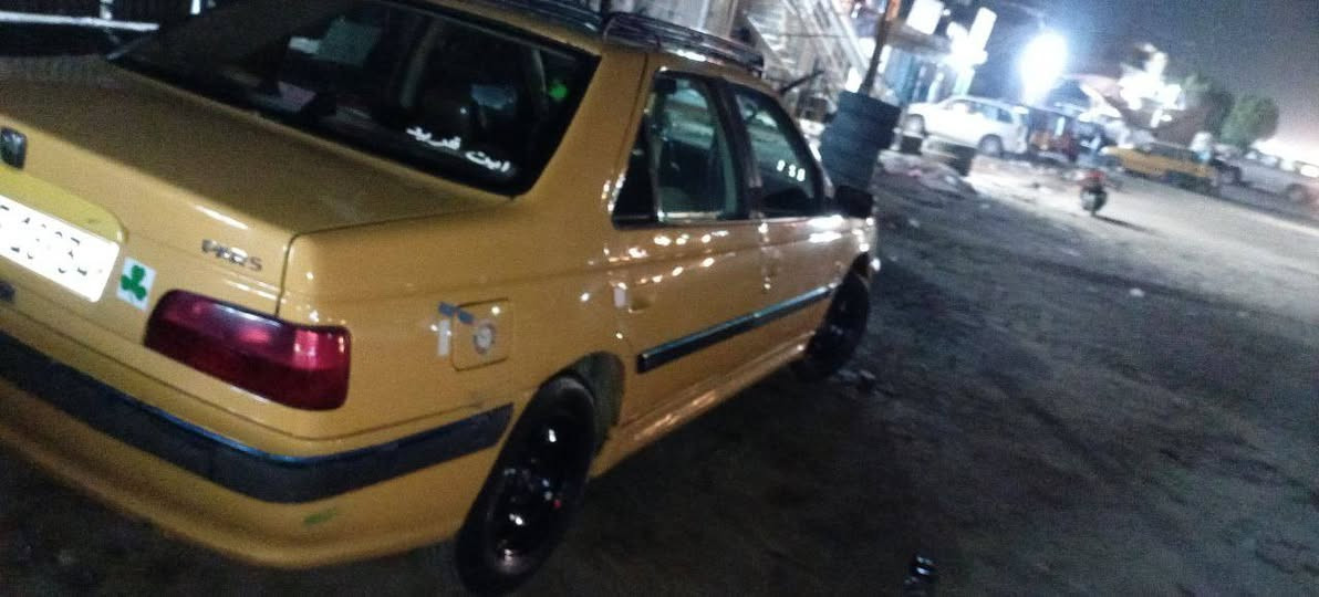 سلام عليكم بيجو بارص مديل 15 مكينه وكير فرنسي 2000 جدد مكفولة من ضربه بس بيه تكحيل عنوان بغداد العبيدي رقم ***********
