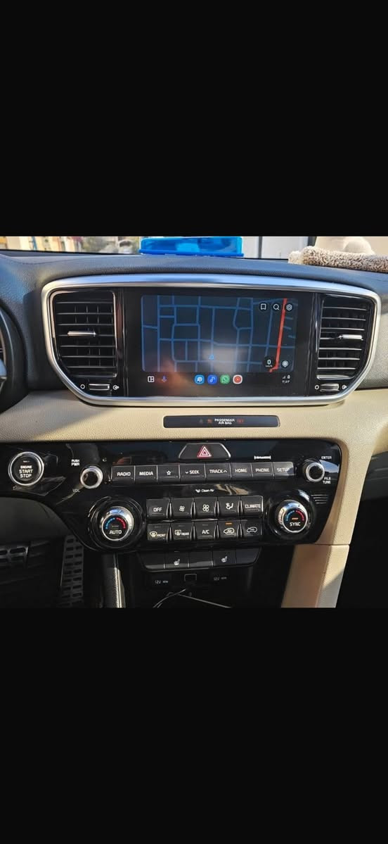 2020 Kia Sportage S Nightfall Edition
وارد امريكي جميع الأيرباكات سليمة
السيارة فول مواصفات
بصمة تشغيل
هاند بريك كهرباء
تحديد مسار
مانع انزلاق
قيادة ذاتية
رادار امامي
رادار جانبي
لايت LED
مراية وسطية اوتودم
مقعد السائق كهربائي
شفتات سترين
ستيرن رياضي D
بانوراما
اوتو هولد
كشنات جلد
شاحن وايرلس
مري كهرباء
قطعتين تبريد
تبريد بيانو
داخل السيارة بيجي مع بيانو بلاك
تدفئه مقاعد
محرك2400
نظام نزول منحدرات
3 انظمة قيادة Normal-Eco-Sport
حادث السيارة فقط جنطة ومرجعه نفسه
السيارة ماشية 37 الف ميل
العنوان:الحلة-شارع أربعين 
السعر:  175$
للإستفسار:***********
