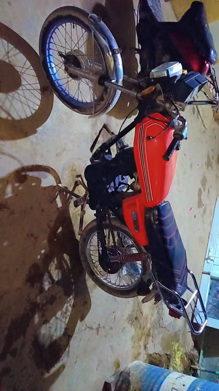سلام عليكم دراجه كلك مكفوله من سرقه فقط المحرك مصبوغ محرك آرشا / اشاير لايت  كله شغال دراجه حلوه سعر 300 مع المجال *********** مكان كربلاء الطاقه قرب المركز
