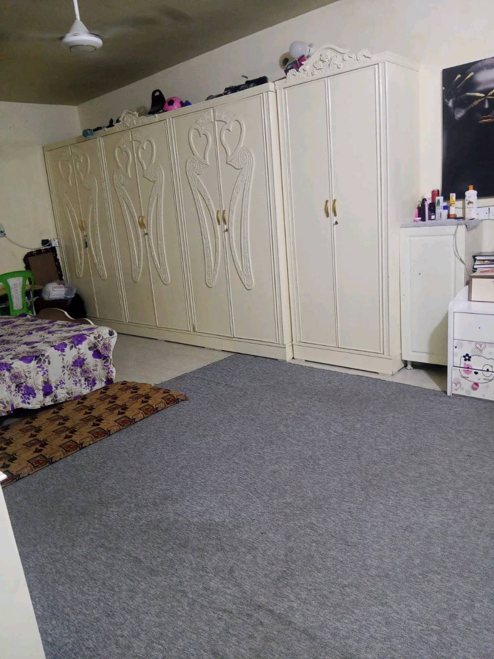 بيت طابو صرف 200 متر العنوان 
كربلاء حي القادسيه البيت بي 3 غرف وصاله ومطبخ واستقبال وصيحات 2 كافه الخدمات 
اخوان كافه الخدمات موجوده مدراس يمك ع شارع سيارت الولايه ع الشارع البيت سادس بين ع الشارع مدرس يمك مستشفى التركي تبعد عنك كيلو 
لاستفسار ***********