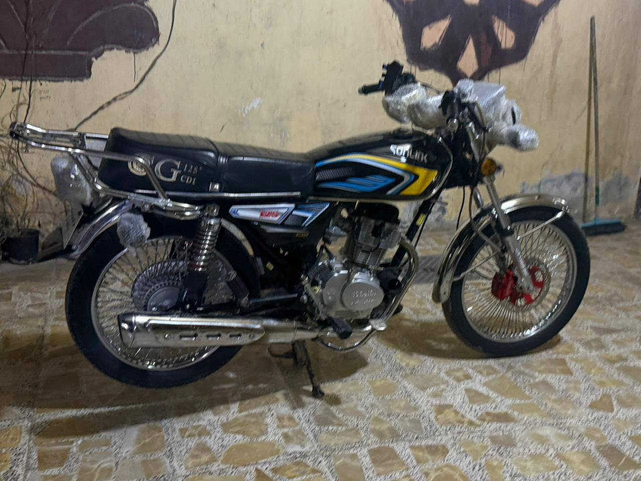 للبيع 
ايراني تايكر
موديل2025
اربعة كير
دراجة خير من الله 
رقمي***********
مكاني صلاح الدين الدجيل
لسعر750وبيهة مجال للطيبين
دراجة جديدة
