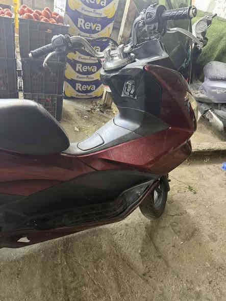 دراجه pcx جيل ثاني ياباني ستعمال شخصي ودراجه متروكه مكفوله من كلشي السعر 1500 وبيه مجال بصيط حك الجيه الستفسار *********** واتساب
