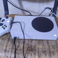 اكس بوكس نضيف ملحقاته جوستك و مراوح تبريد نضيف كلش وبي  كيم باس 3اشهر ...