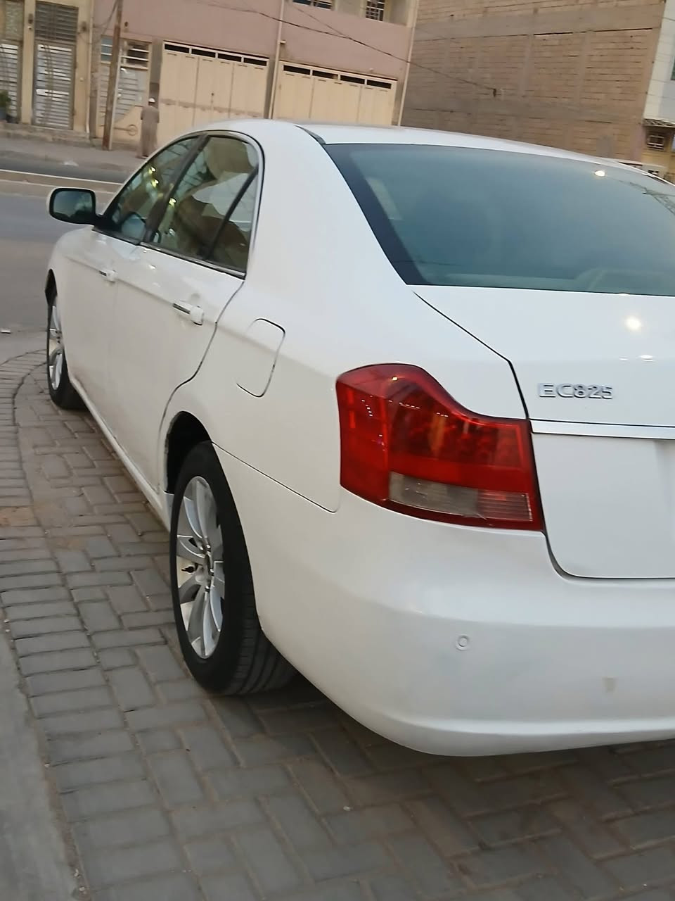 جيلي ام كراند موديل 13 رقم جديد هزه جديده تحويل ثاني يوم سياره بيها قطع ضبغ محرك 2400 ميسيوبشي 
سعر 72 وبيها مجال 
***********
بغداد
