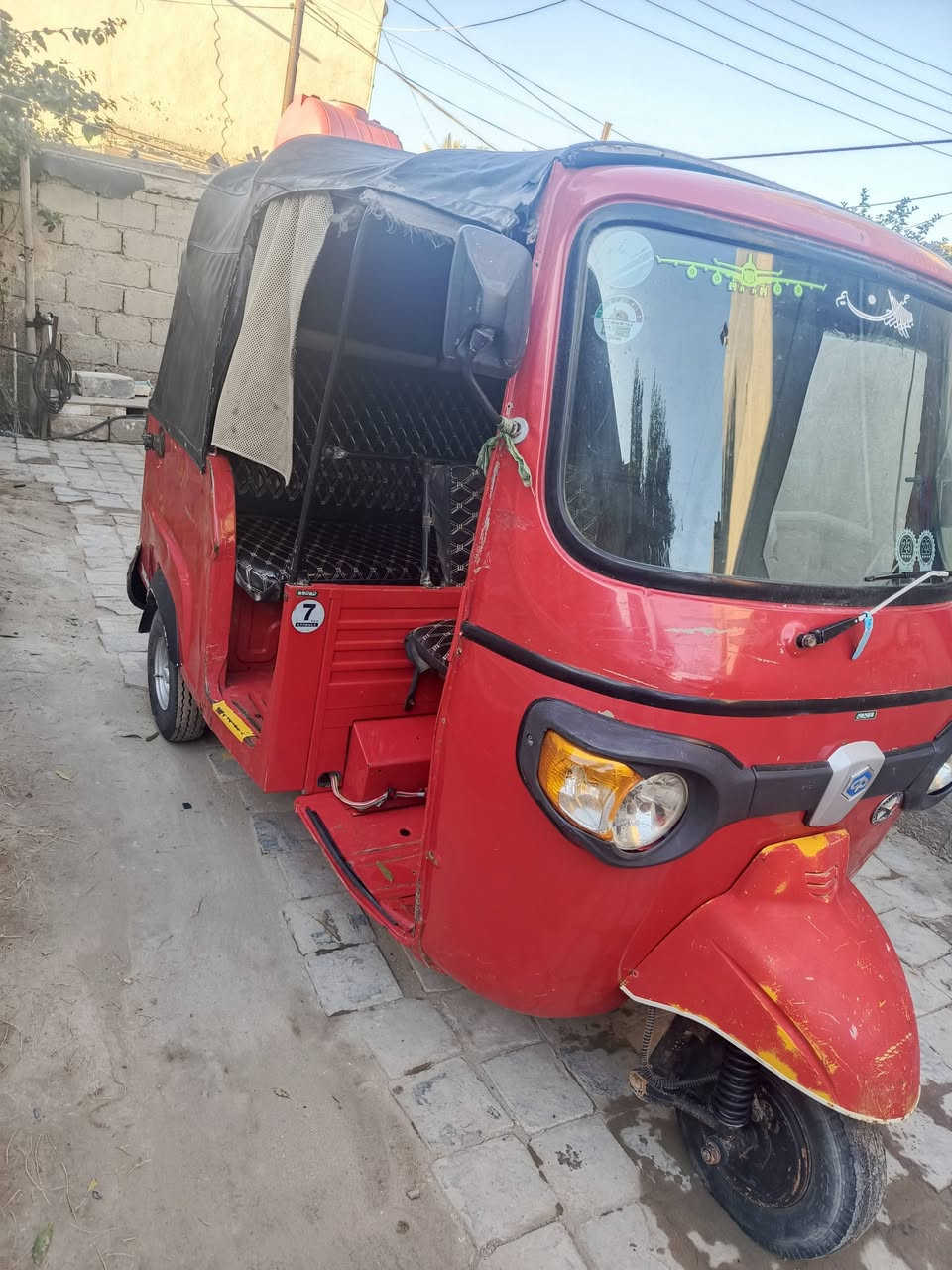 السلام عليكم تكتك بياجو موديل 21. مكينه محوره تيفس اوراق اصوليه وكامله بس تروح ترقم السعر مليونين و750 وبيهه مجال مكاني بابل الاسكندريه  ***********
