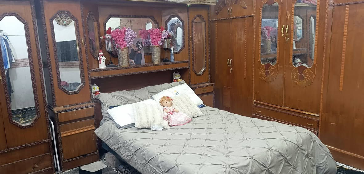 مسرح جربايه ابو الملحق مع زاويه ام البابين مع ميز مرايه  اخشاب عراقي اريدهم ب175 مكان البلديات


**إذا كنت صاحب هذا الإعلان وتريد حذفه لأي سبب، رجاءا أرسل رسالة إلى الدعم الفني**