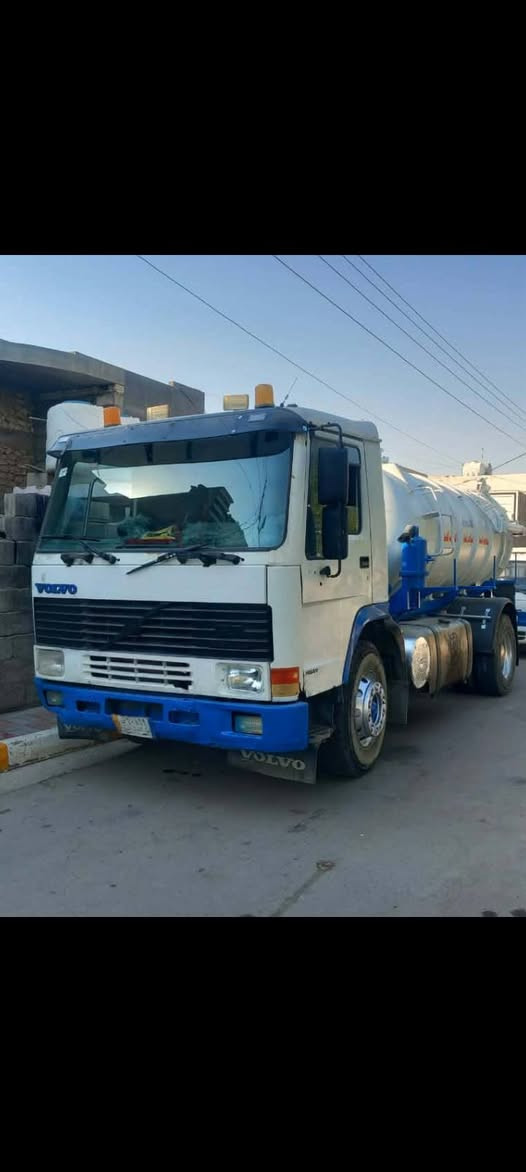 سلام عليكم سياره البيع فالفو اف 7 مكان بغداد ابوغريب ***********
