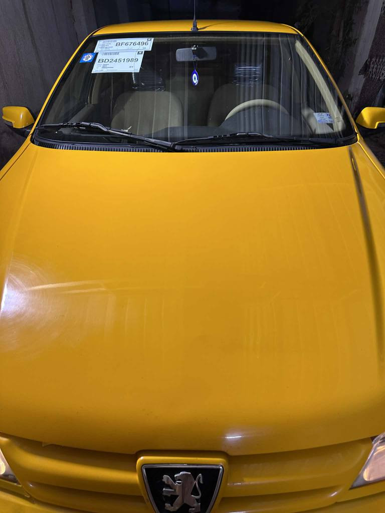 سلام عليكم شباب بيجو موديل ٢٠ ماشيه ١٠٥بسمي سياره مصفره من كلشي سونر بيهه موجود سياره بيهه بارد فقط وسونار بل منشور رقم نكليزي هزه جديد سياره خير من الله كلج جديد مكينه جديد تخم تاير تبريد ثلج شاشه كامره مكان بغداد حي ور السعر ٦٧وبيهه مجال الي مايعجبه السعر يعبر المنشور والسيارة بسمي ***********
