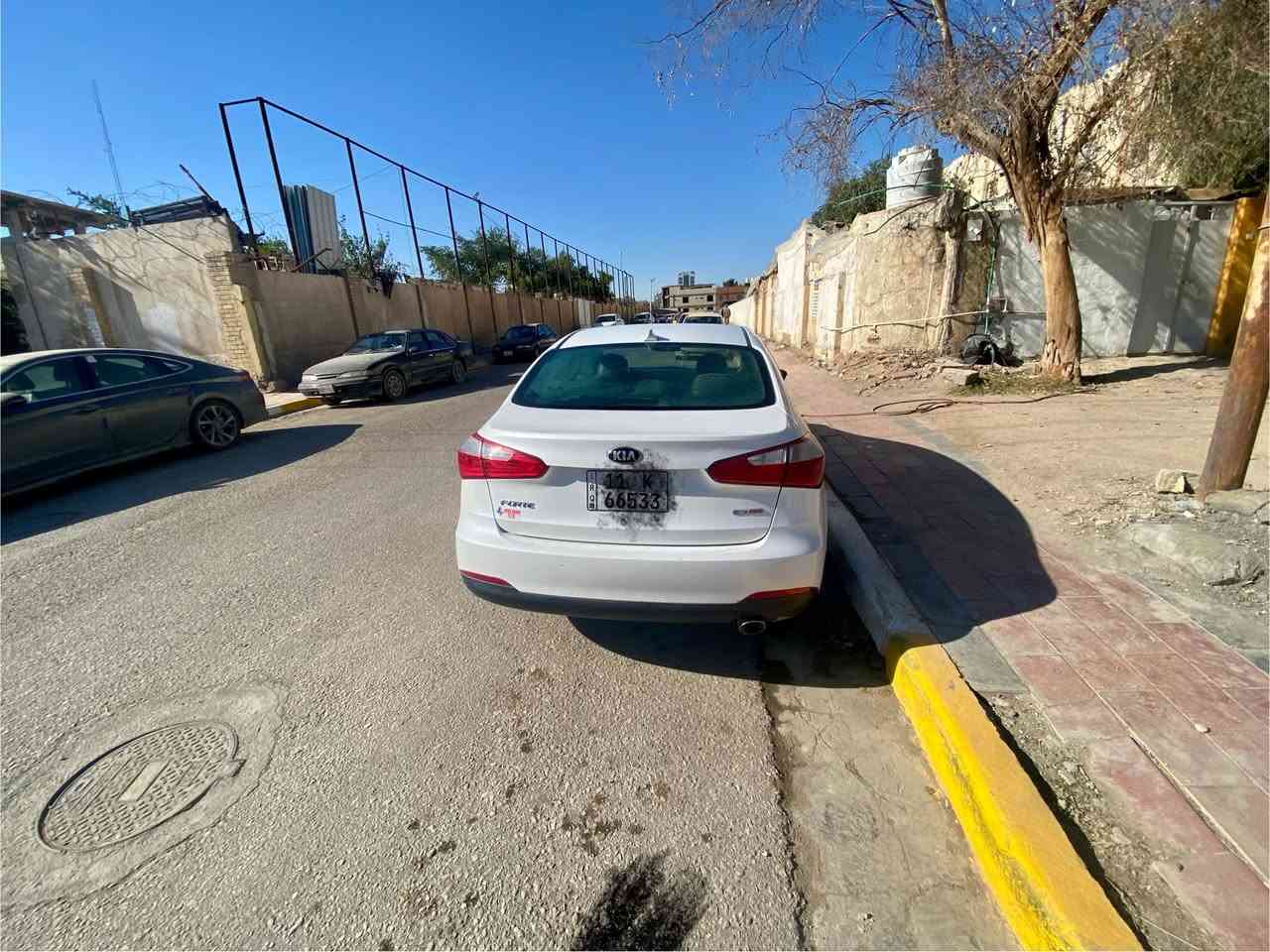 سلام عليكم
فورتي وارد امريكي

موديل ١٦

فول مواصفات ١/١

فتحة
كاميرا خلفية

شاشة اصل كبيرة 

شاشة اعطال

بصمة ابواب

دخول ذكي

مرايات جانبية قلّاب

كشنات جلد ومغلفة بجلد ايضا للنظافة وحماية الكشنات والجلد الاصلي.

اشارات جانبية

لدات بيض

زنون

بصمة جنطة

مطريات

محرك ٢٠٠٠ كفالة مع الكير والتبريد والكهربائيات .

اللون ابيض

رقم بغداد انكليزي جديد مع سنوية لغاية ٢٠٣٠ بالاضافة الى هزة جديدة

ماشية ٧٦ قابل للزيادة

حادث خفيف جدا ( جاملغ وطعجة بنيد متتجاوز ٢٠ سنتمتر ولحد الان ما مصلحة )

السيارة نظيفة ومرتبة

السعر ١٢٨

للتواصل / *********** حسين / المكان كربلاء
