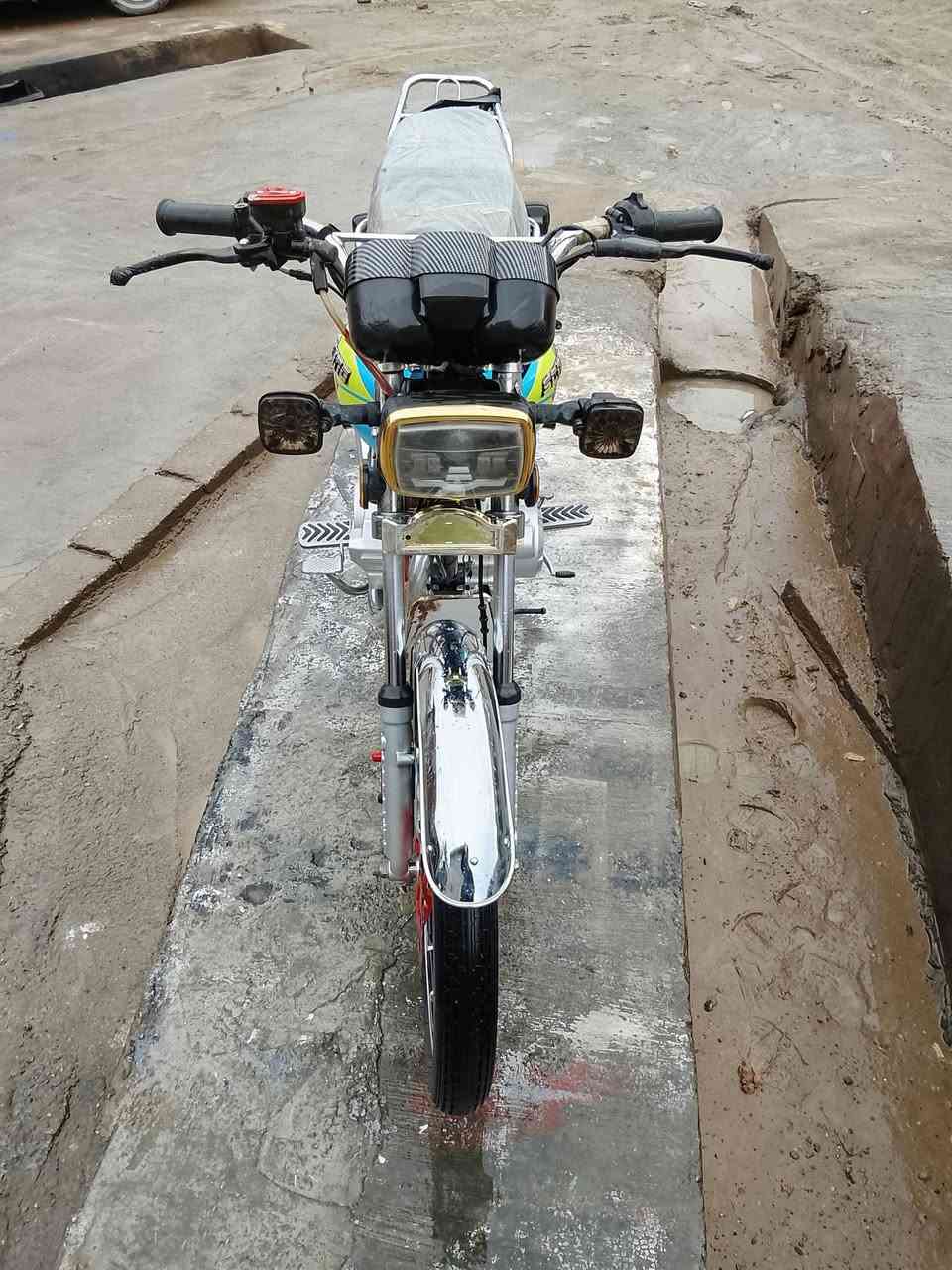 دراجه موديل 24 السعر 650 وبي مجال مكاني منصوريه الجبل *********** هاذه رقمي
