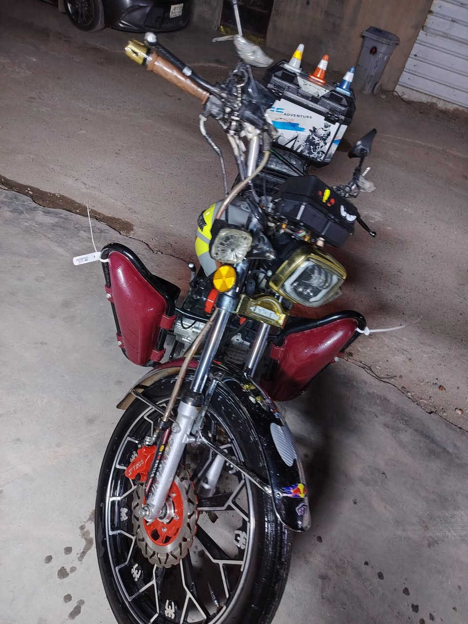 السلام عليكم
من رخصة الادمن دراجه للبيع إيراني 5كير موديل 2025 ماشيه 14 الف بعدها زيرو مامتعوبه من الشغل للبيت كفاله من كلشي بدون أوراق بيها مكاتبه فقط لا غير لون مميز سمنتي بيها تزويدات صالنصه رياضي كلج ومجمع كلج واير كلج كله جديد صندوق GS جديد درع محرك درع بجم هورن طاط جاهزه من كل شي سعرها 750 وبيها مجال متوازي على فلوس وبيع مستعجل عنوان بغداد التاجي قرب مطعم دجلة الخير قبل معسكر التاجي رقمي *********** وبي واتساب حياكم الله
