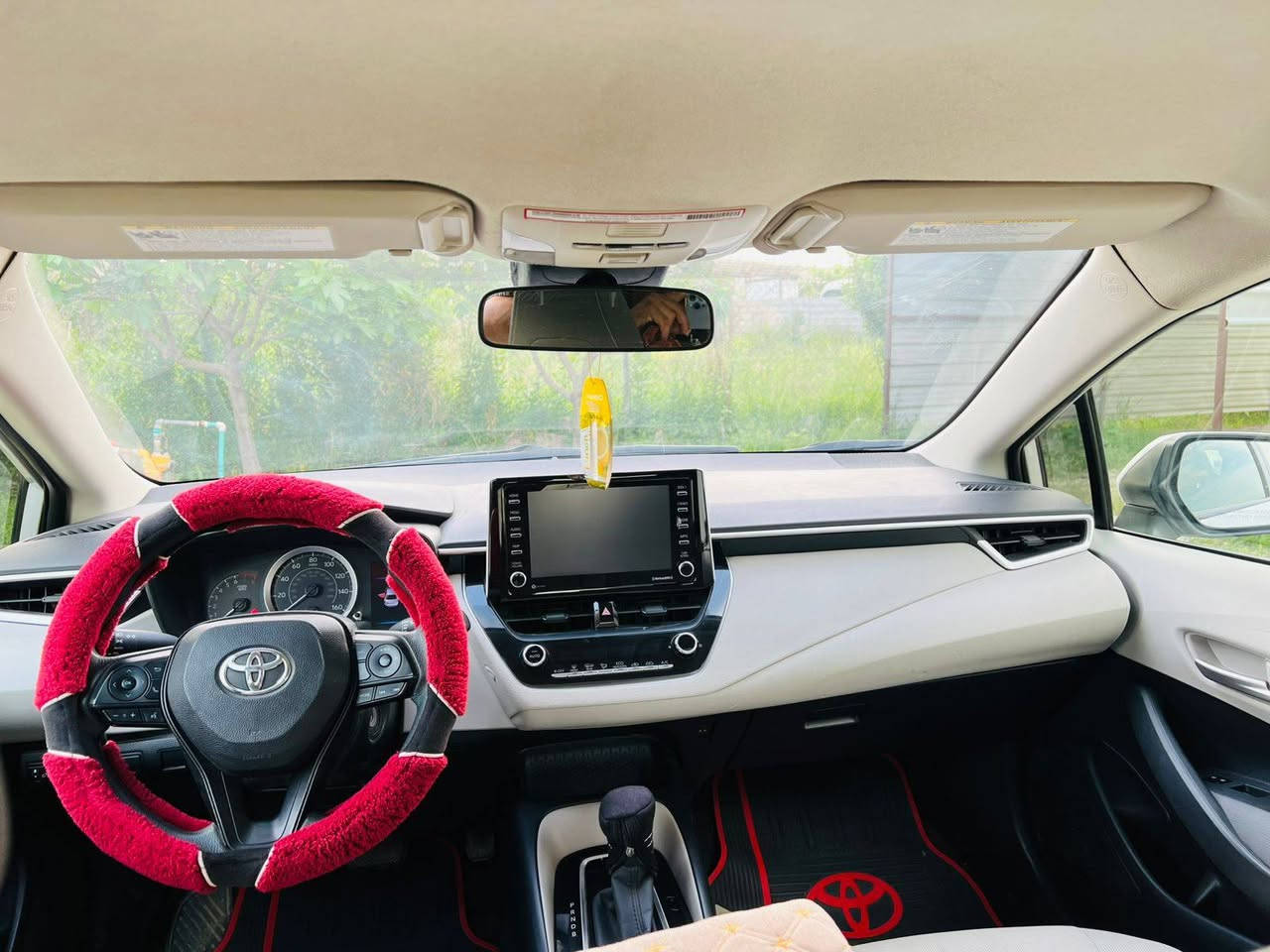 السلام عليكم
كورلا وارد أمريكي 2021 ابيض ثلجي 
محرك كير تبريد شركه داخل لونين 
ضرر بنيد فقط بدون دواخل 
رقم نينوى معوقين باقي سنتين واتصير حره
السعر 146 وبيها مجال قليل 
امراوس ب كامري أو راڤ 4  
***********
