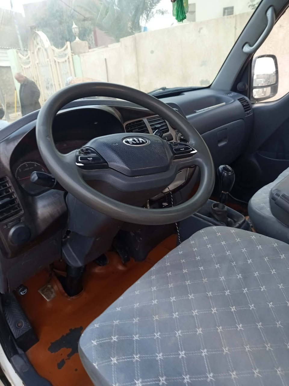 كيا 2017 
بسمي تحويل مباشر 
ضرر بنيد وجاملغ 
السعر 110 
عنوان بابل شارع 60 
 الاتصال: ***********
