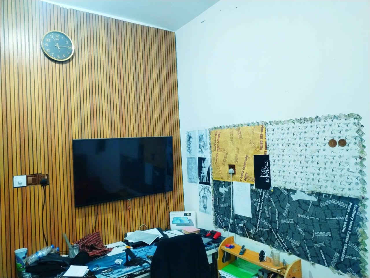 بيت بحي الصدر قرب فلكة الساعة بناء 2020 المساحة 136 حقيقي  الشارع الي بظهر فرح مول  بالضبط 
طابقين 
الطابق الاول براني ومطبخ وهول وغرفتين وصحيات وتهويات اثنين وطارمة صغيرة 

الطابق الثاني غرفتين وصحيات وبيتونه كاملات 
اضافة الى باقي المساحة مبني فوكهه قاعة جبيرة واصلة للسكف تصلح تصير شقة معزولة عن البيت للاستثمار
السعر 175 مليون 
للاستفسار واتساب 
***********
