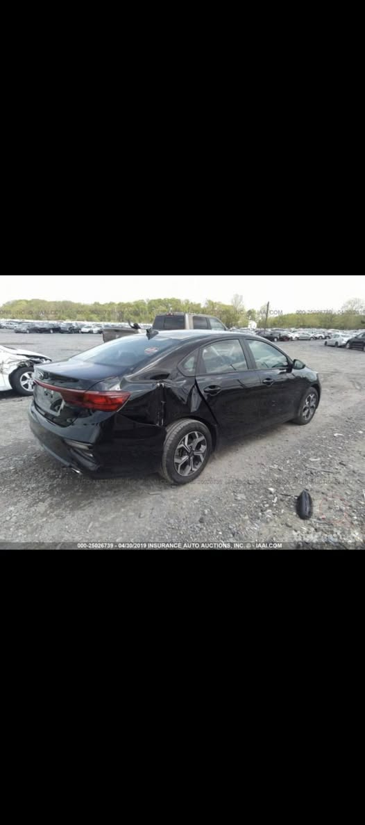 السلام عليكم
فورتي للبيع موديل 2019 
كير محرك كله كفاله 
بجم كبس حادث خفيف موضح بصور 
ماشيه 62 
بيهه منظومة غاز 
مكاني بغداد 
***********
السعر 120 وبيهه مجال
