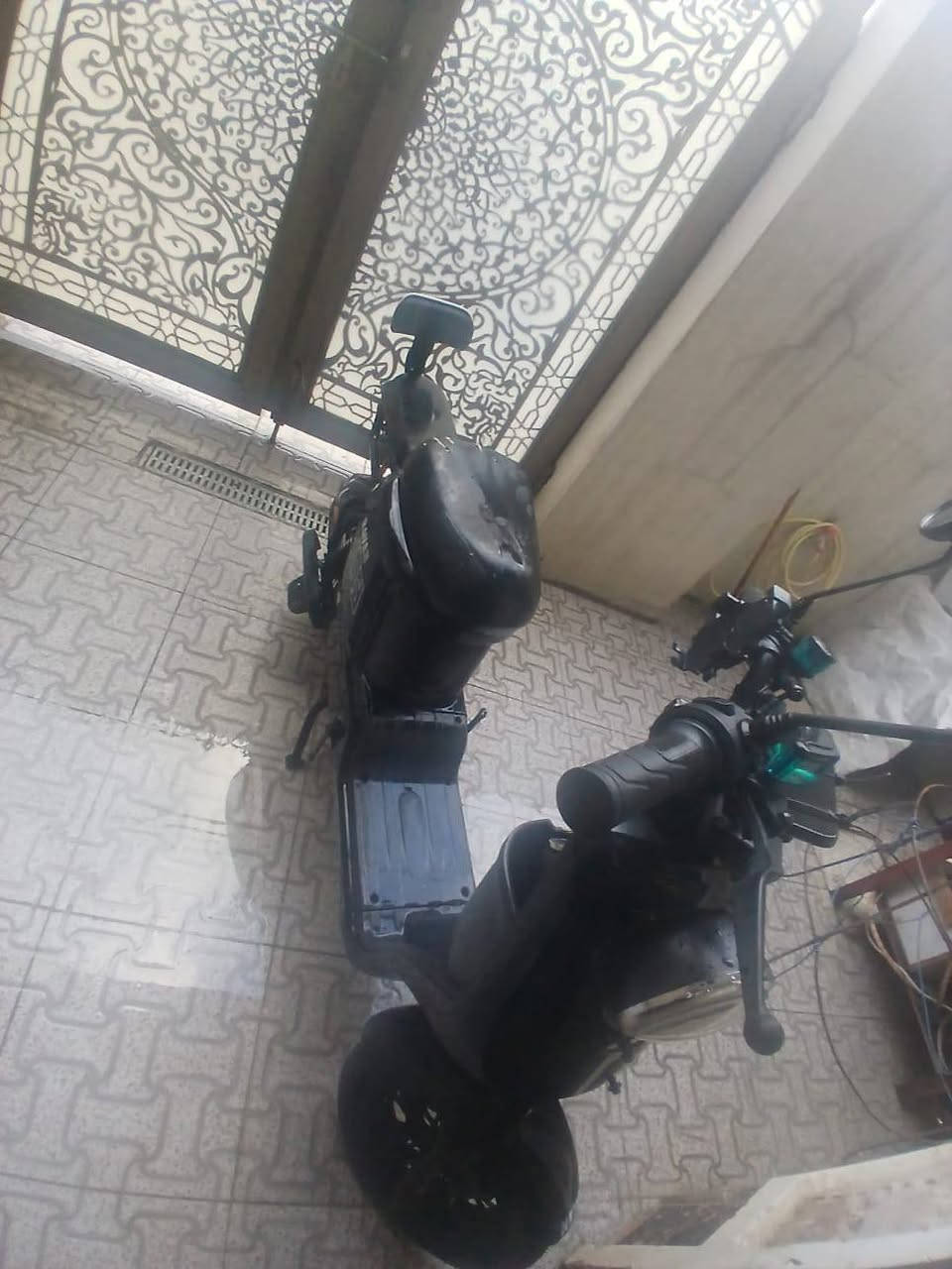 دراجه شحن للبيع اربع بطاريات مستعمله شهرين شركه الروان ومعروفه شركه الروان09 للبيع 450مكاني بغداد حي الجهاد***********
