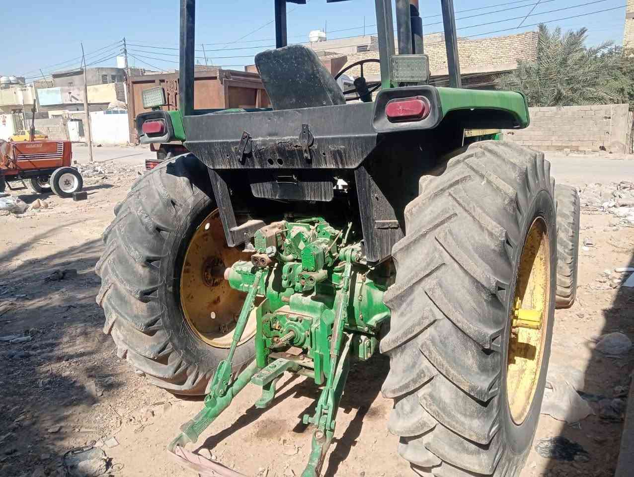 السلام عليكم اخوان مكينه جندير حجم 160موديل 82 رقم وسنويه ديالى مجدده انكليزي مكينه جاهز من كلشي الشراي يتصل على رقم ***********
