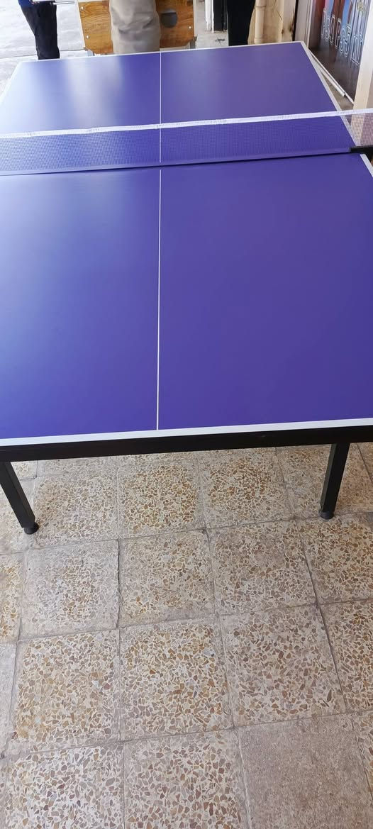 للبيع منضدة جديدة شرط استعمال يومين فقط وصل الشراء موجود اشتريتها من الجزيرة للرياضة في الدواسة سبب البيع چبيرة وماعصير عندي بالصالة 
السعر 000 270 قفل ما بيها اي مجال اشتريتها 300 وما استعملتها 
استفسار 
***********
***********
