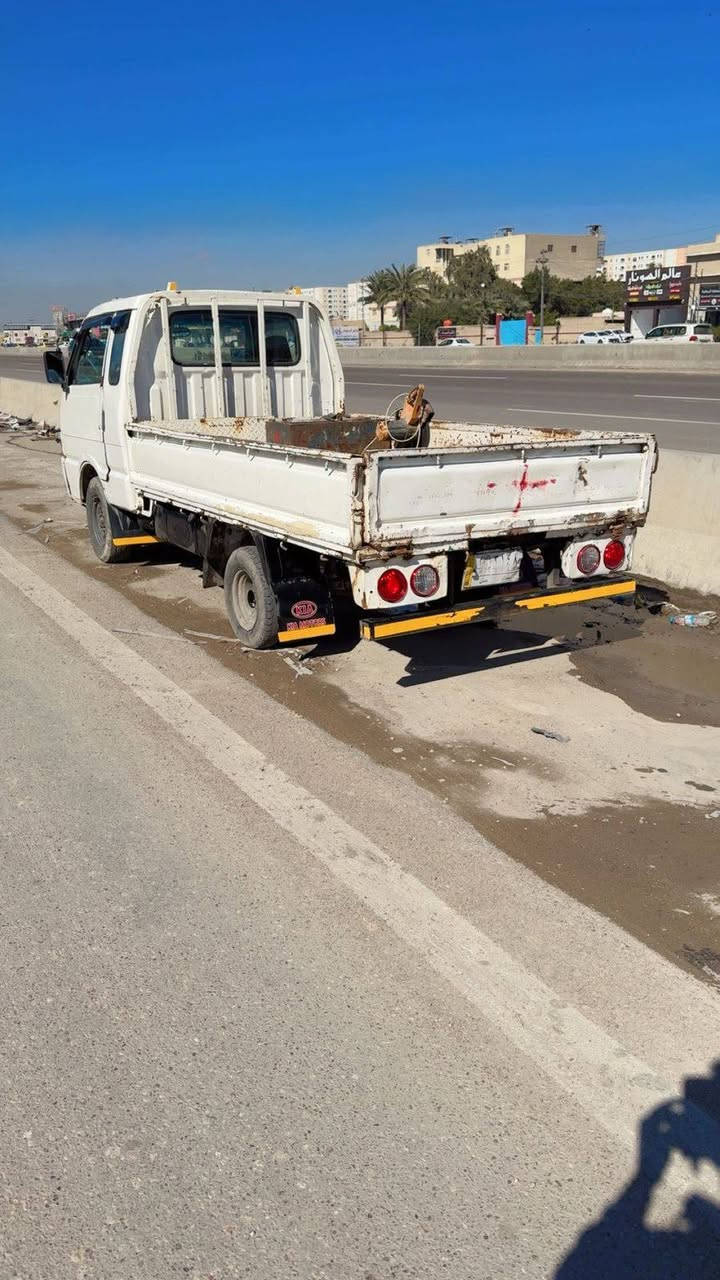 السلام عليكم كيا 96 الكير ومحرك خير من الله والقشر مبين قدامكم مكان السياره بغداد بسماه السعر 37 تحويل مباشر ***********
