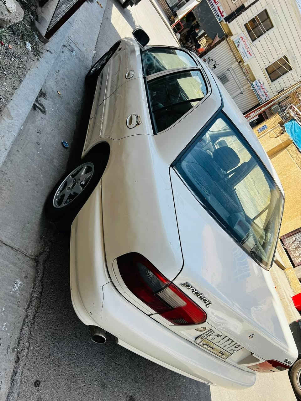 سلام عليكم من رخصه مدير الكروب براتون 2004 رقم بغداد تفاصيل مكان السياره بغداد الغزاليه عارضه 45 وبيه مجال شي بسيط ***********
