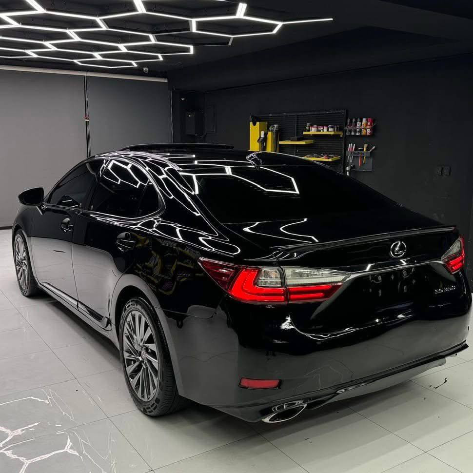 لیگزس es350  2017
 ناو قەیسی دەرەجە يةك 
سلایت بەصمە پەردە کوشن ساردو گەرم  كوشن خةزن 
‎رادار پێشو دواو تەنیشت خەتی جادە حاسەی پێشوو دوا ECO . Sport .Nromalشاشة گةورة ماوس 
گیرومەکینە نەکراوەتەوە بەشەرت بێ عەیب 
سەوتی دیجیتالی نیە 
تەنها ٩٥  هەزار کم حقیقی رۆیشتوە 
نيو بؤنيتي بؤياخة 
كةتاب جام رةشي بؤ كراوة 
دەعامیش بەشەرت بۆیاخ نیە ٤تاية تازة 

سعر لە کۆمێنت داوابکە ڕاستەخۆ بۆت دیت 📩 

هیچی نیە سەیارەکە نمونەیە لە جوانی و تازەی 
کوشن و داخلی لۆکە لەسەر دەقی شەریکەیە 

ژمارەی خاوەنی 
***********
