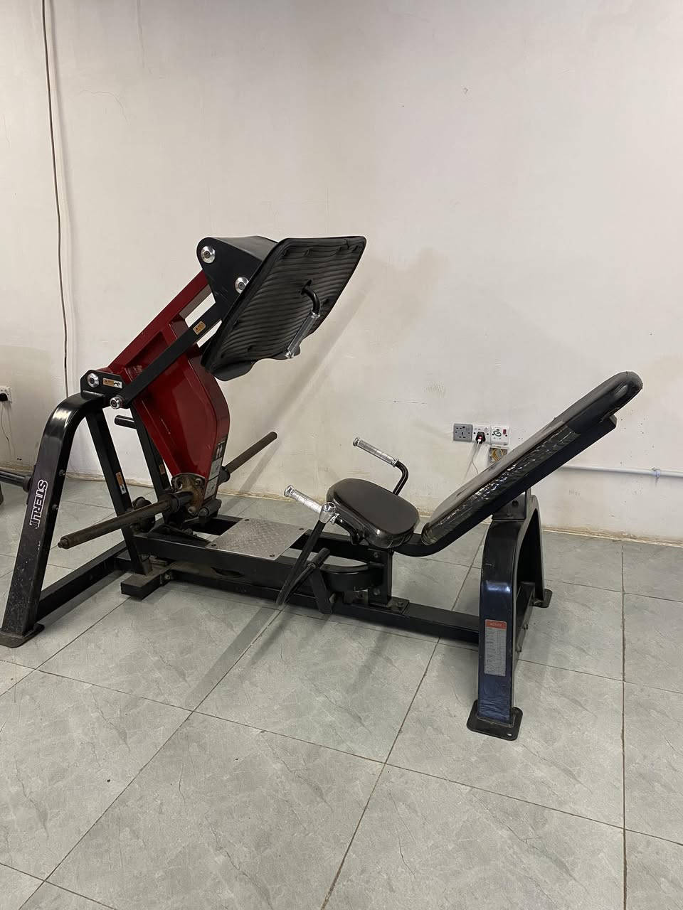 ماكنه للبيع السعر 500$ بغداد ***********
