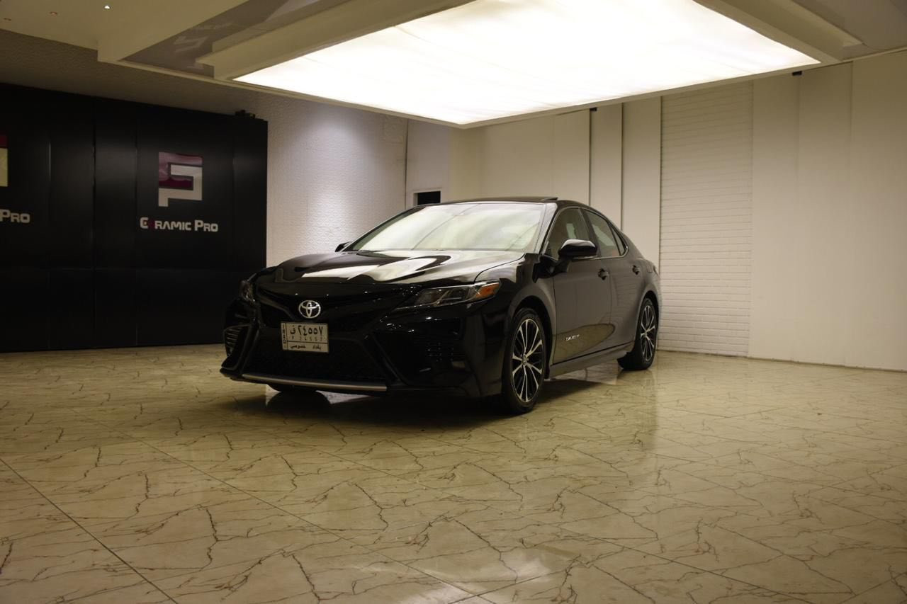 سلام عليكم كامري مديل 2019 سيارة فول موصفات حادث بنيد وجماملغ بي بارد يعني قطعه  صبغ فقط البنيد سيارة احلى من صور رقم بغداد مكان سيارة كربلاء ‭0777 366 6556‬
***********
